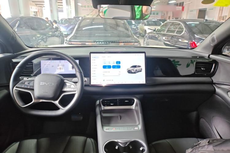 Used BYD Sealion 06 New Energy 2025 Model EV 520 Navigation Edition Center Console