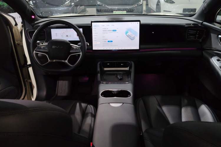 Used BYD Sealion 06 New Energy 2025 Model EV 605 Navigation Pro Edition Center Console