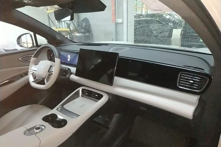 Used BYD Sealion 06 New Energy 2025 Model DM-i 170 Navigation Plus Edition Center Console