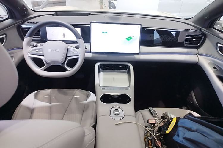Used BYD Sealion 06 New Energy 2025 Model EV 605 Navigation Plus Edition Center Console