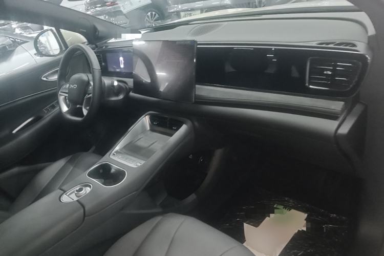 Used BYD Sealion 06 New Energy 2025 Model DM-i 170 Navigation Plus Edition Center Console