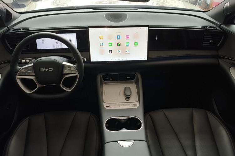 Used BYD Sealion 06 New Energy 2025 Model EV 605 Navigation Pro Edition Center Console
