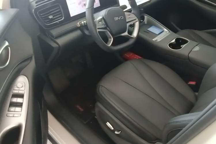 Used BYD Sealion 06 New Energy 2025 Model DM-i 170 Navigation Pro Edition Driver Seat
