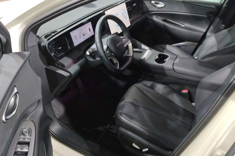 Used BYD Sealion 06 New Energy 2025 Model EV 605 Navigation Pro Edition Driver Seat