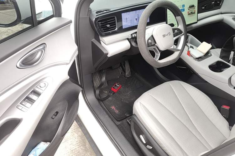 Used BYD Sealion 06 New Energy 2025 Model EV 605 Navigation Pro Edition Driver Seat