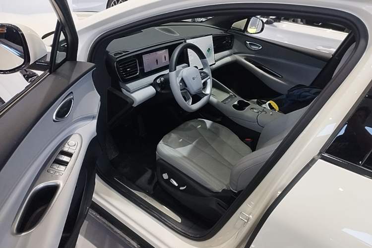 Used BYD Sealion 06 New Energy 2025 Model EV 605 Navigation Plus Edition Driver Seat