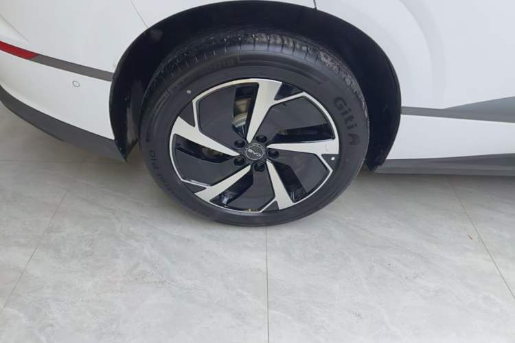 Used BYD Sealion 06 New Energy 2025 Model DM-i 170 Navigation Plus Edition Exterior 5