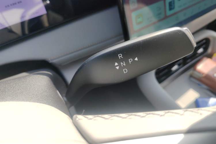 Used BYD Sealion 06 New Energy 2025 Model DM-i 170 Navigation Plus Edition Gear Lever