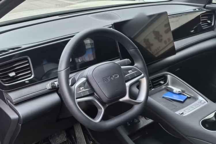 Used BYD Sealion 06 New Energy 2025 Model DM-i 170 Navigation Pro Edition Interior 1