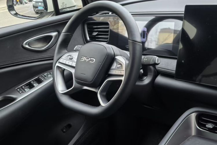 Used BYD Sealion 06 New Energy 2025 Model DM-i 170 Navigation Pro Edition Interior 5