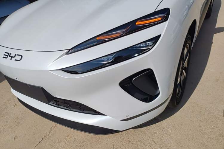 Used BYD Sealion 06 New Energy 2025 Model EV 605 Navigation Pro Edition Left Front Headlight