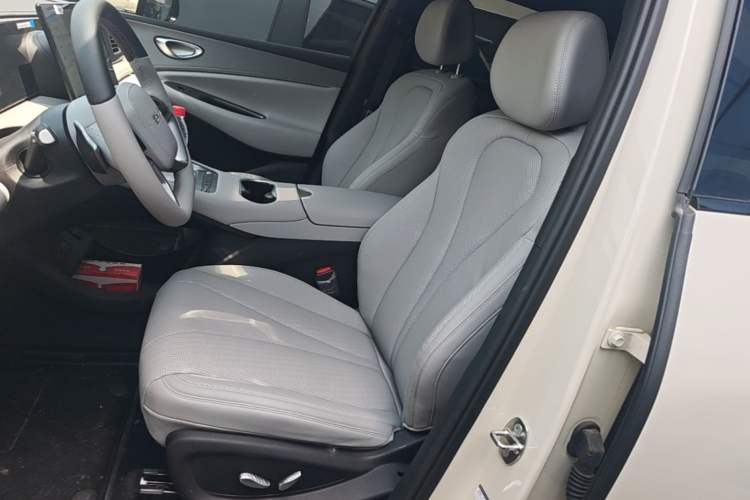 Used BYD Sealion 06 New Energy 2025 Model DM-i 170 Navigation Pro Edition Left Front Seat