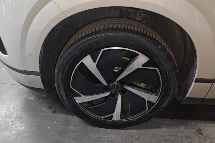 Used BYD Sealion 06 New Energy 2025 Model EV 605 Navigation Pro Edition Left Front Wheel Hub