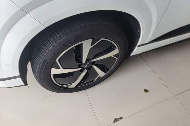 Used BYD Sealion 06 New Energy 2025 Model DM-i 170 Navigation Pro Edition Left Front Wheel Hub