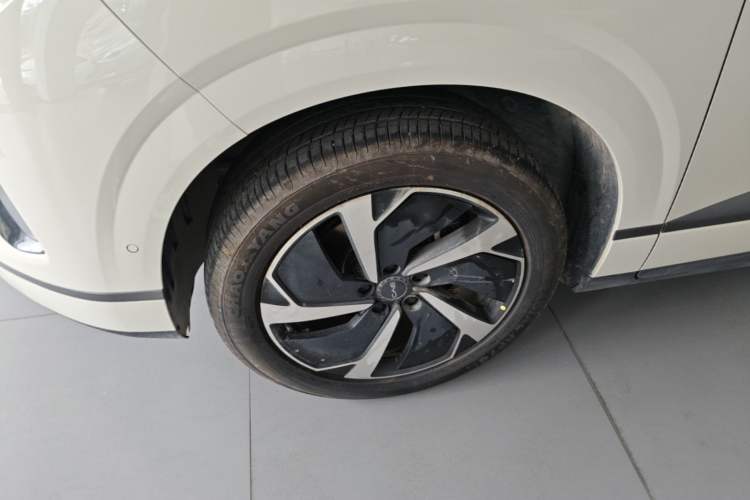 Used BYD Sealion 06 New Energy 2025 Model EV 605 Navigation Pro Edition Left Front Wheel Hub