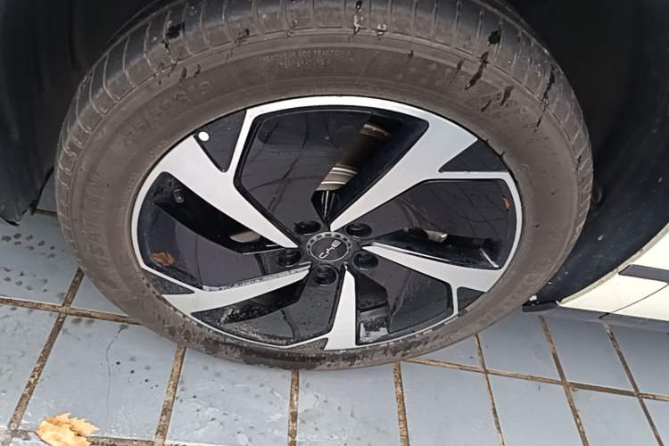Used BYD Sealion 06 New Energy 2025 Model EV 605 Navigation Pro Edition Left Front Wheel Hub