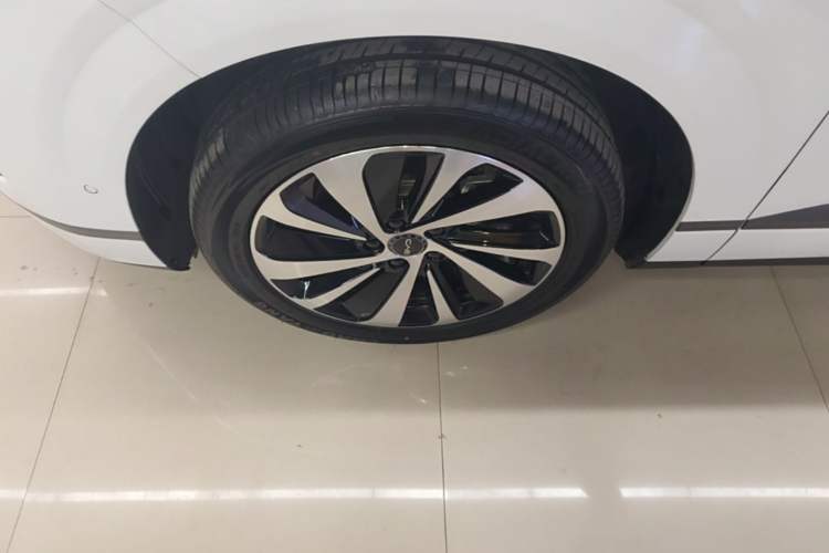 Used BYD Sealion 06 New Energy 2025 Model EV 520 Navigation Edition Left Front Wheel Hub
