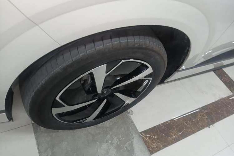 Used BYD Sealion 06 New Energy 2025 Model DM-i 170 Navigation Plus Edition Left Front Wheel Hub