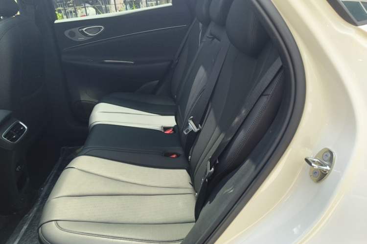 Used BYD Sealion 06 New Energy 2025 Model EV 605 Navigation Plus Edition Left Rear Seat