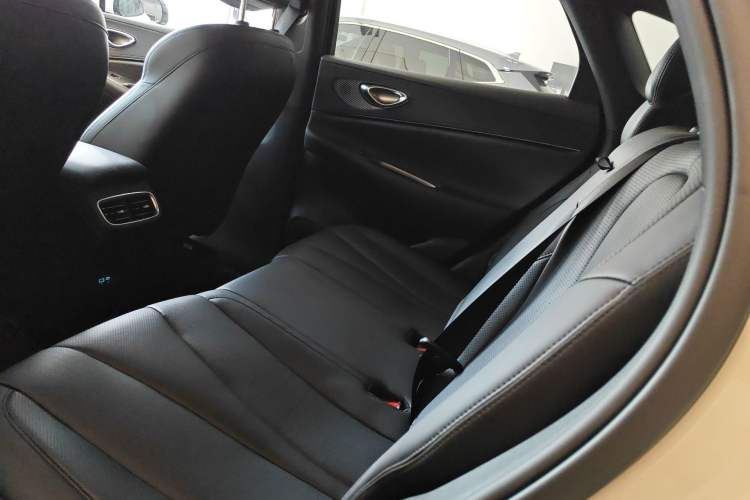 Used BYD Sealion 06 New Energy 2025 Model EV 520 Navigation Edition Left Rear Seat