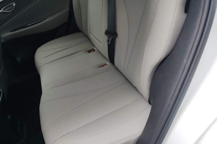 Used BYD Sealion 06 New Energy 2025 Model DM-i 170 Navigation Pro Edition Left Rear Seat