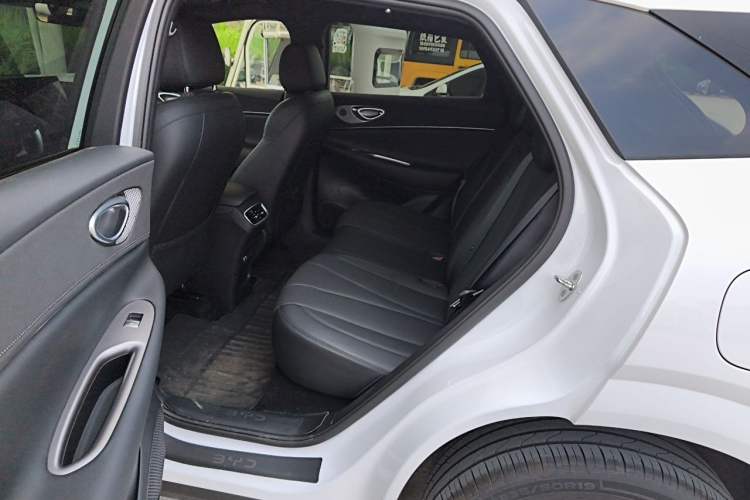 Used BYD Sealion 06 New Energy 2025 Model DM-i 170 Navigation Pro Edition Left Rear Seat