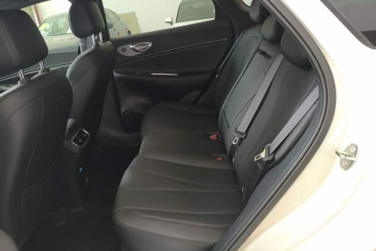 Used BYD Sealion 06 New Energy 2025 Model EV 605 Navigation Pro Edition Left Rear Seat