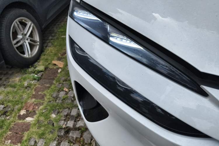 Used BYD Sealion 06 New Energy 2025 Model EV 605 Navigation Pro Edition Right Front Headlight