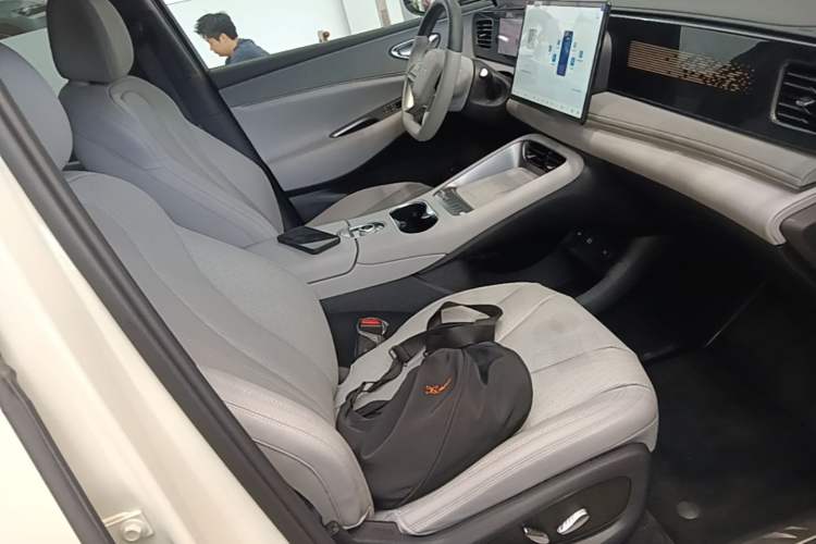 Used BYD Sealion 06 New Energy 2025 Model EV 605 Navigation Plus Edition Right Front Seat