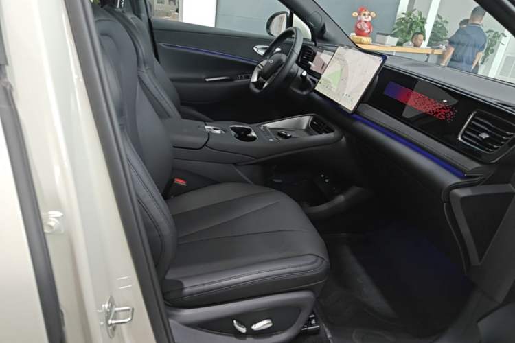 Used BYD Sealion 06 New Energy 2025 Model DM-i 170 Navigation Plus Edition Right Front Seat