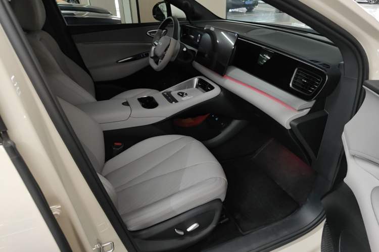 Used BYD Sealion 06 New Energy 2025 Model DM-i 170 Navigation Pro Edition Right Front Seat