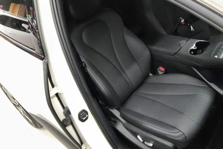 Used BYD Sealion 06 New Energy 2025 Model DM-i 170 Navigation Pro Edition Right Front Seat
