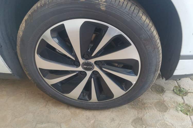 Used BYD Sealion 06 New Energy 2025 Model EV 520 Navigation Edition Right Front Wheel Hub