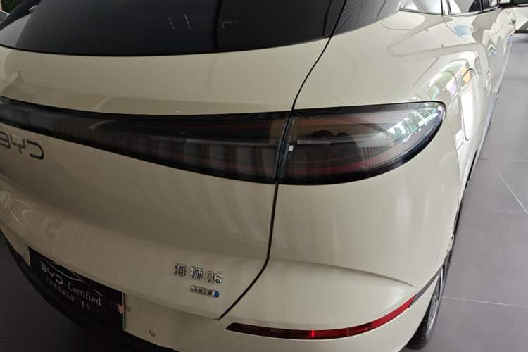 Used BYD Sealion 06 New Energy 2025 Model DM-i 170 Navigation Pro Edition Right Rear Taillight