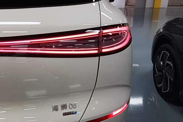 Used BYD Sealion 06 New Energy 2025 Model DM-i 170 Navigation Pro Edition Right Rear Taillight