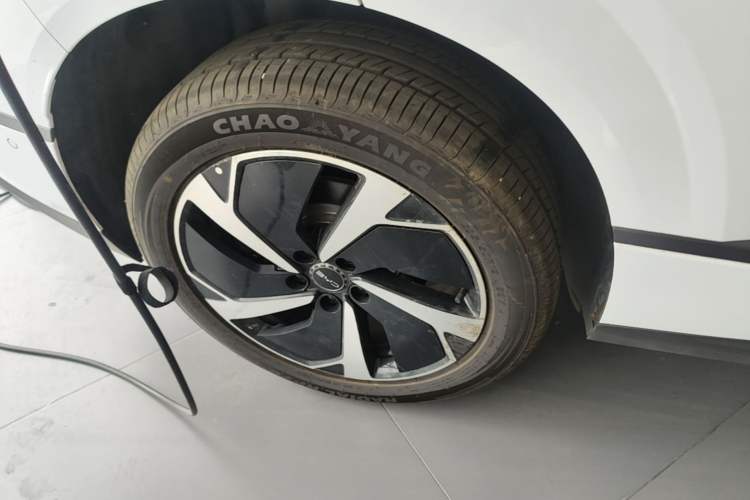 Used BYD Sealion 06 New Energy 2025 Model EV 605 Navigation Pro Edition Right Rear Wheel Hub