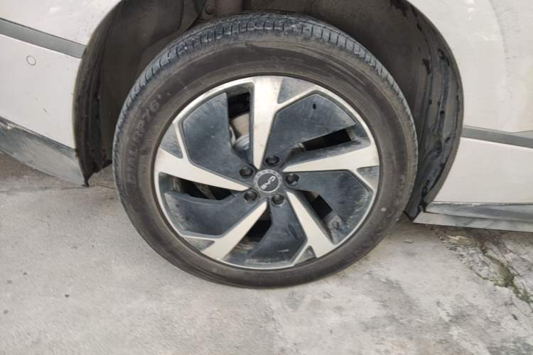 Used BYD Sealion 06 New Energy 2025 Model EV 605 Navigation Pro Edition Right Rear Wheel Hub