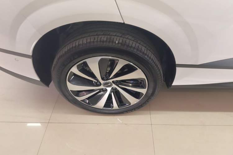 Used BYD Sealion 06 New Energy 2025 Model EV 520 Navigation Edition Right Rear Wheel Hub