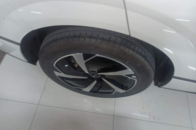 Used BYD Sealion 06 New Energy 2025 Model DM-i 170 Navigation Plus Edition Right Rear Wheel Hub