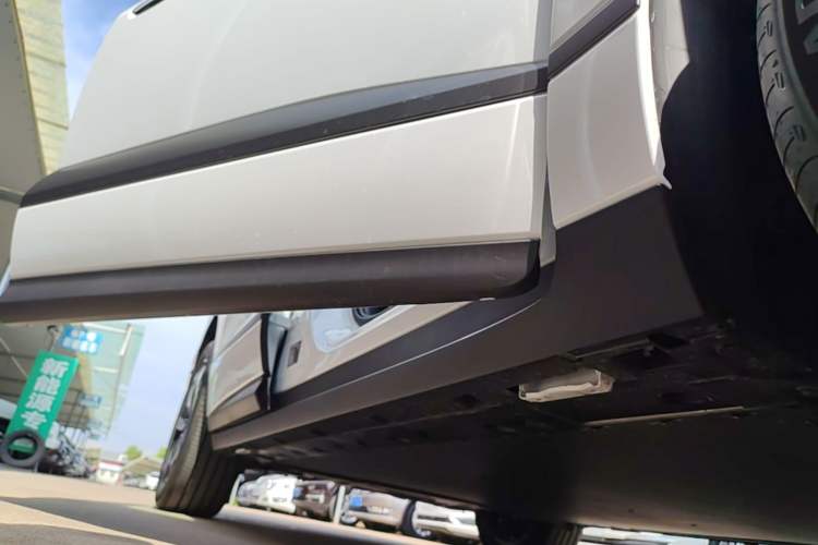Used BYD Sealion 06 New Energy 2025 Model EV 605 Navigation Pro Edition Right Side Sill