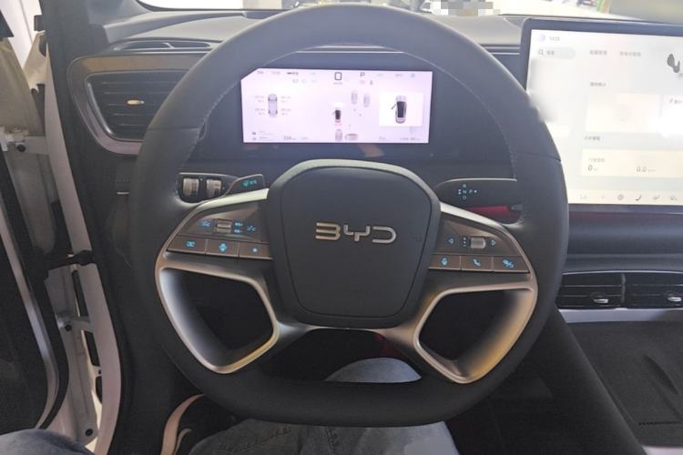 Used BYD Sealion 06 New Energy 2025 Model DM-i 170 Navigation Plus Edition Steering Wheel