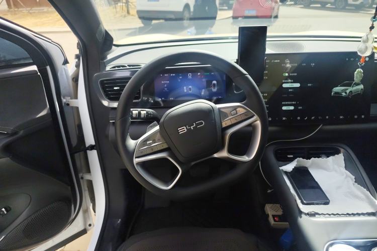 Used BYD Sealion 06 New Energy 2025 Model EV 605 Navigation Pro Edition Steering Wheel