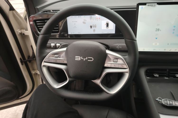 Used BYD Sealion 06 New Energy 2025 Model EV 520 Navigation Edition Steering Wheel