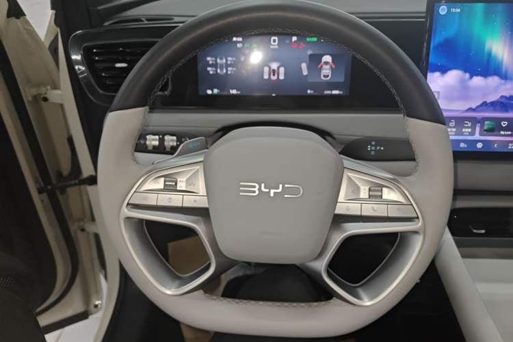 Used BYD Sealion 06 New Energy 2025 Model EV 520 Navigation Edition Steering Wheel