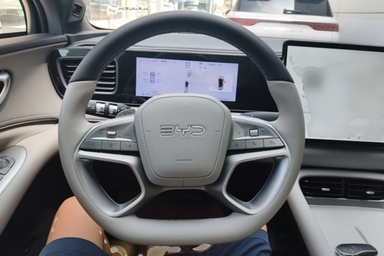 Used BYD Sealion 06 New Energy 2025 Model EV 605 Navigation Pro Edition Steering Wheel