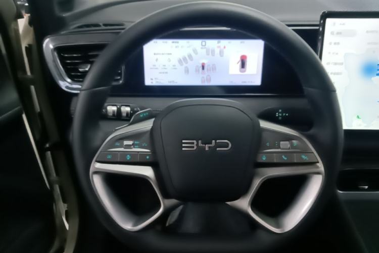 Used BYD Sealion 06 New Energy 2025 Model DM-i 170 Navigation Pro Edition Steering Wheel