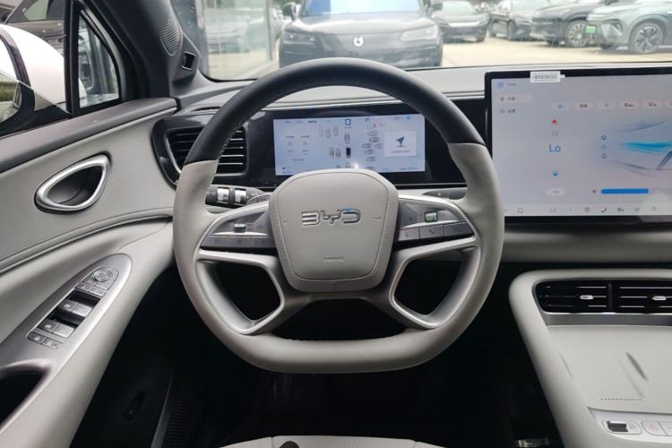 Used BYD Sealion 06 New Energy 2025 Model DM-i 170 Navigation Pro Edition Steering Wheel
