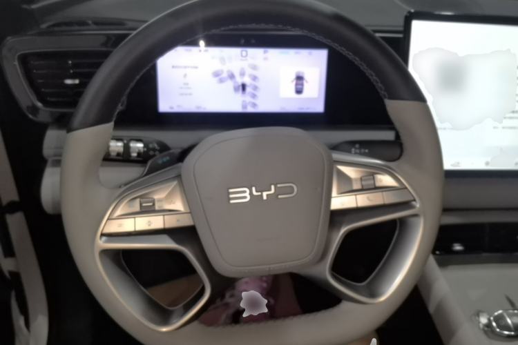 Used BYD Sealion 06 New Energy 2025 Model EV 605 Navigation Pro Edition Steering Wheel