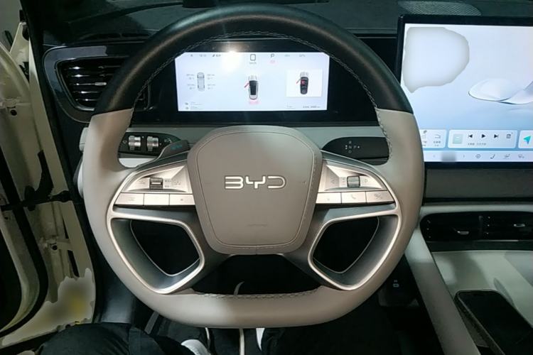 Used BYD Sealion 06 New Energy 2025 Model DM-i 170 Navigation Plus Edition Steering Wheel