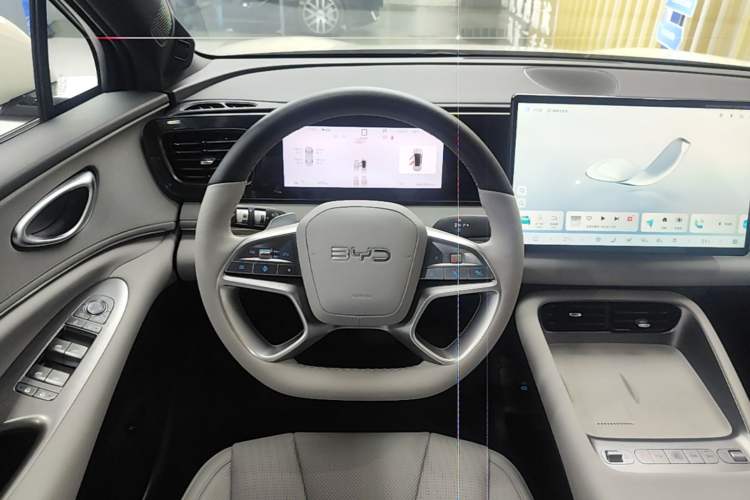 Used BYD Sealion 06 New Energy 2025 Model EV 605 Navigation Pro Edition Steering Wheel